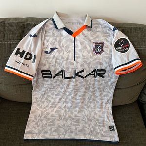 Joma Istanbul Basaksehir Turkish Soccer Mezut Ozil #10 Jersey Men’s Size: M